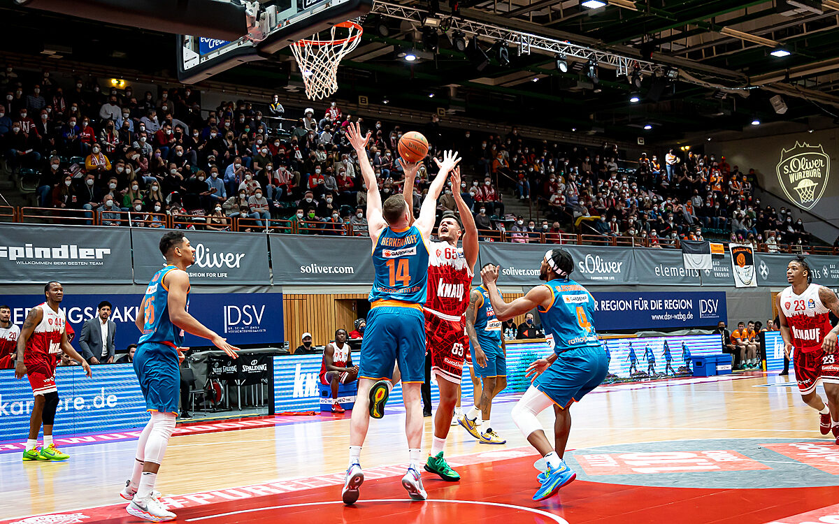 2022 03 04 s Oliver Baskets 29 2022 03 04 s Oliver Baskets 29