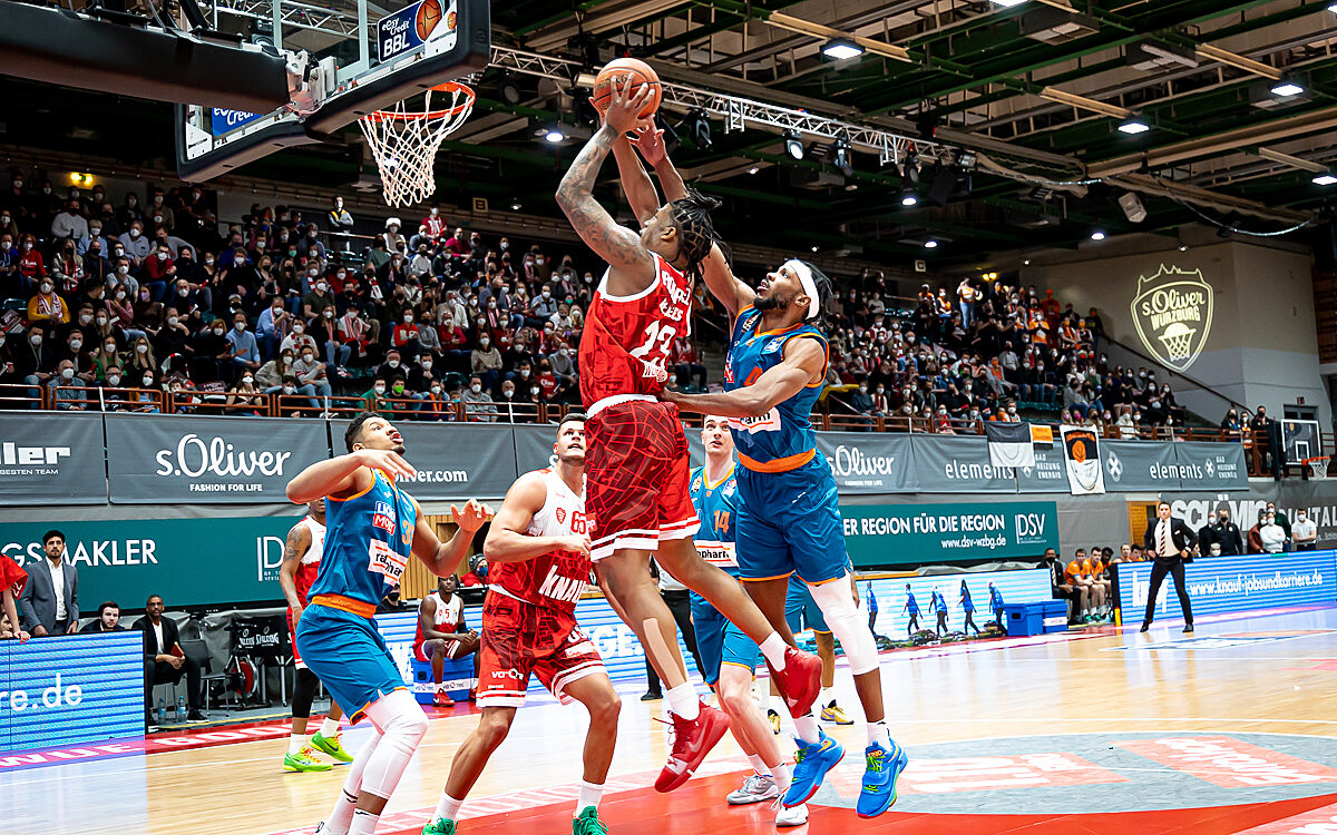 2022 03 04 s Oliver Baskets 30 2022 03 04 s Oliver Baskets 30