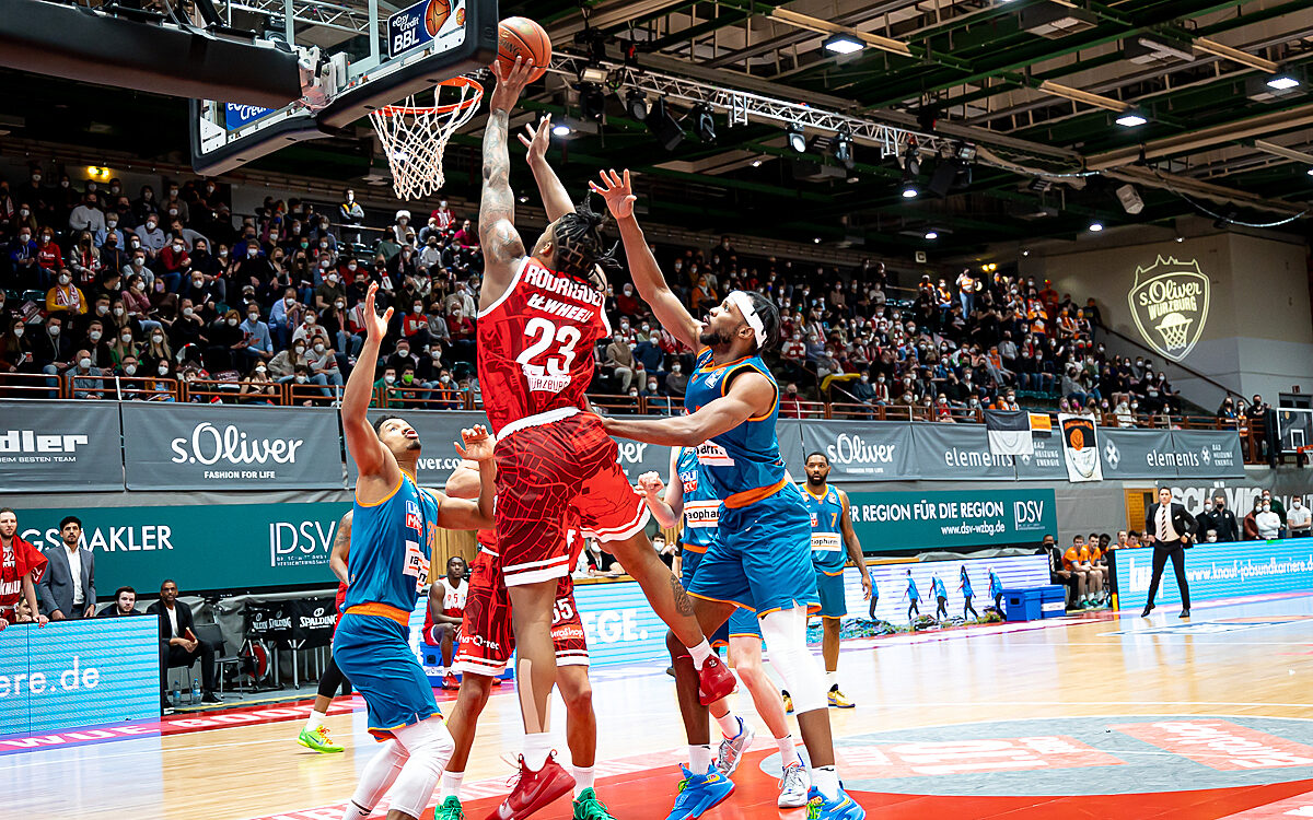 2022 03 04 s Oliver Baskets 32 2022 03 04 s Oliver Baskets 32