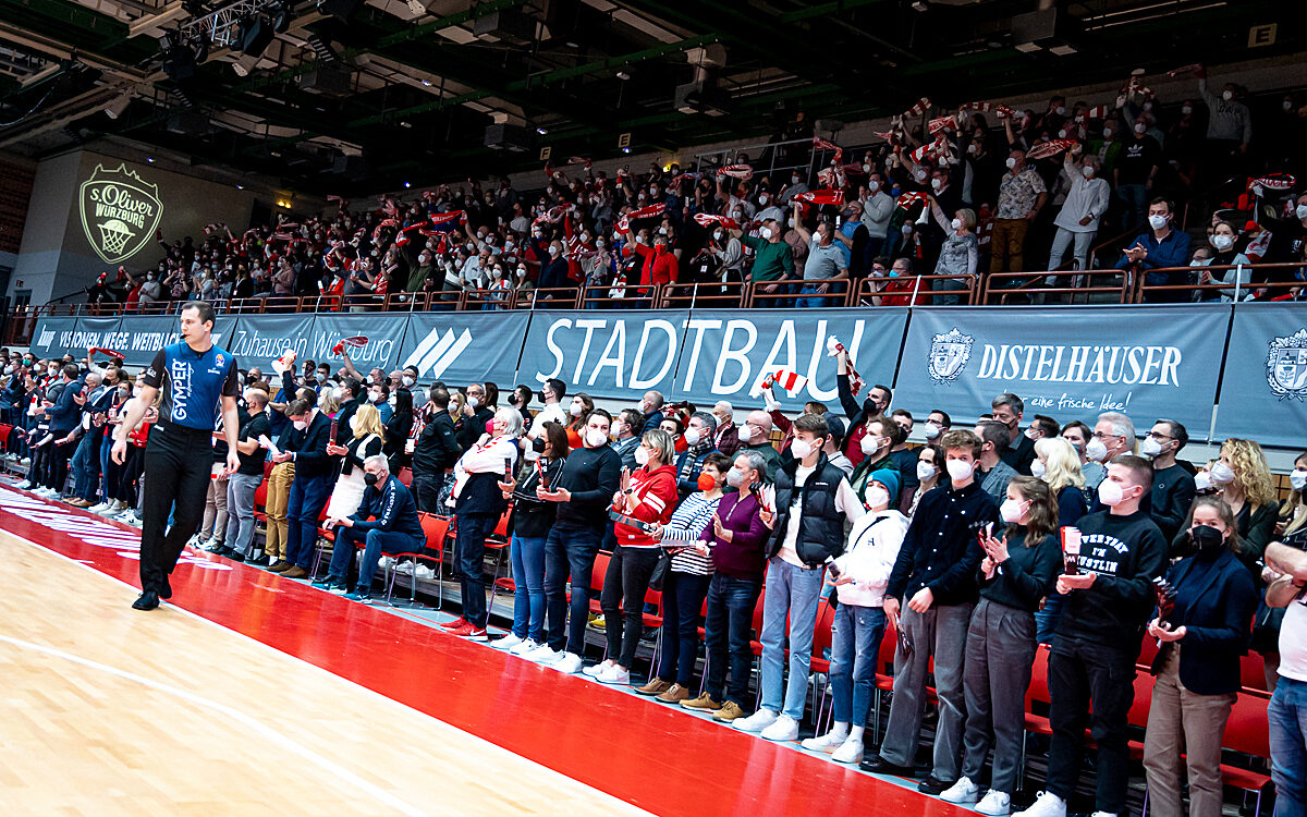 2022 03 19 s Oliver Baskets 40 2022 03 19 s Oliver Baskets 40