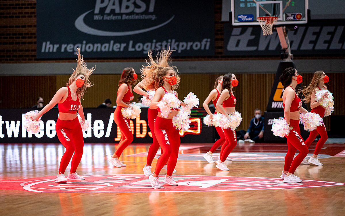 2022 03 19 s Oliver Baskets 46 2022 03 19 s Oliver Baskets 46