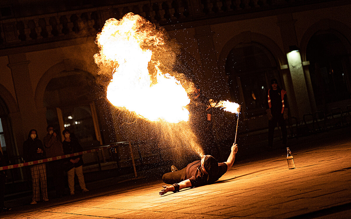 2022 03 27 Feuershow Rathausplatz 11 2022 03 27 Feuershow Rathausplatz 11