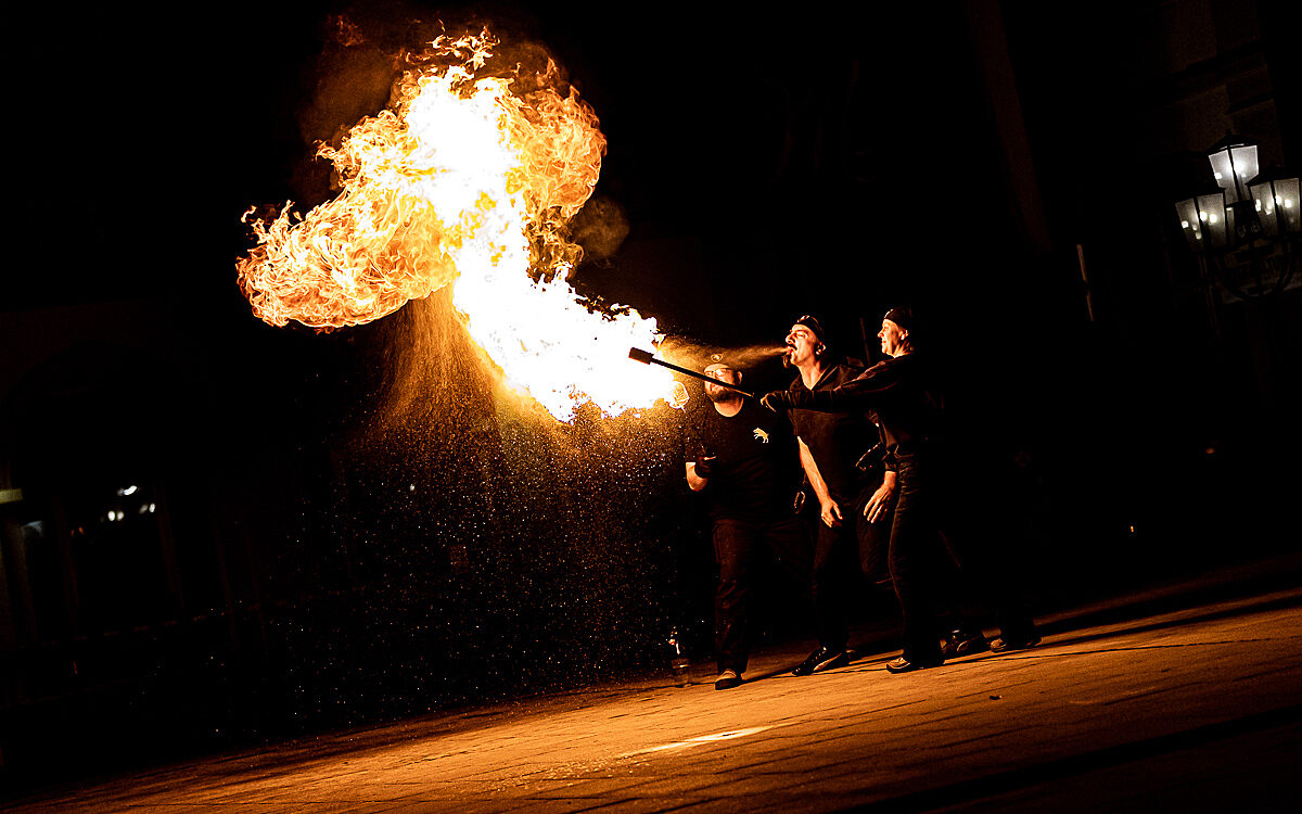 2022 03 27 Feuershow Rathausplatz 21 2022 03 27 Feuershow Rathausplatz 21