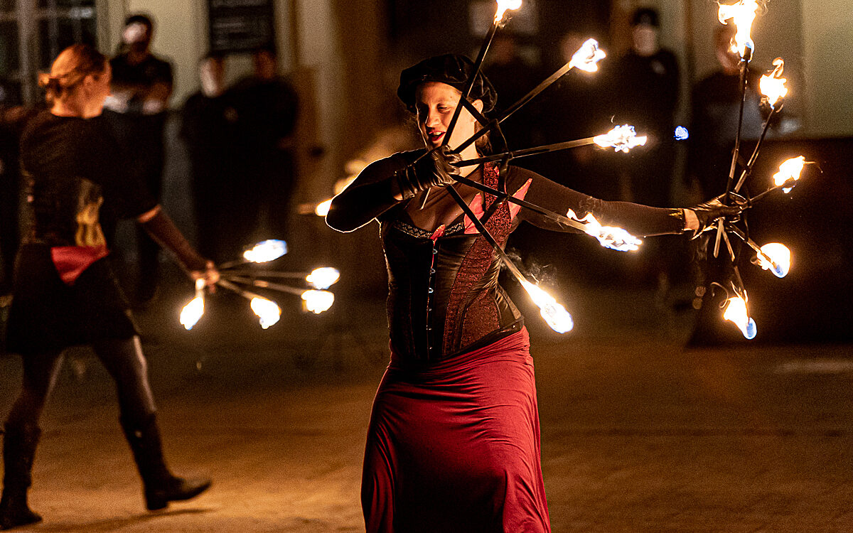 2022 03 27 Feuershow Rathausplatz 37 2022 03 27 Feuershow Rathausplatz 37