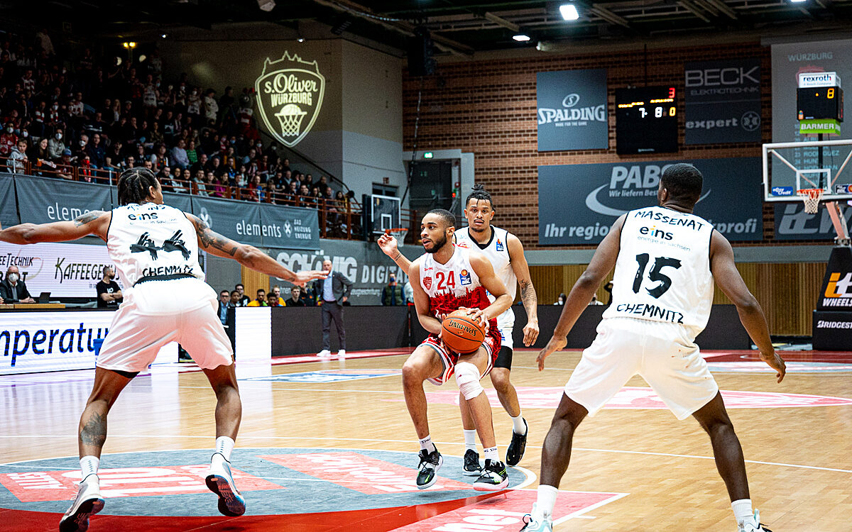 2022 04 03 s Oliver Baskets 22 2022 04 03 s Oliver Baskets 22