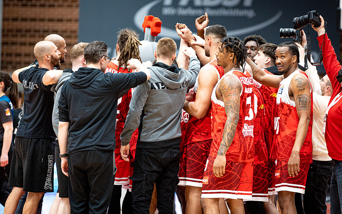 2022 04 03 s Oliver Baskets 71 2022 04 03 s Oliver Baskets 71