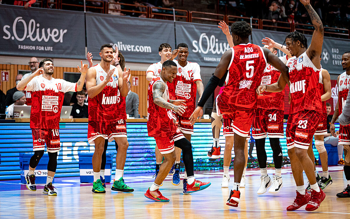 2022 04 03 s Oliver Baskets 83 2022 04 03 s Oliver Baskets 83