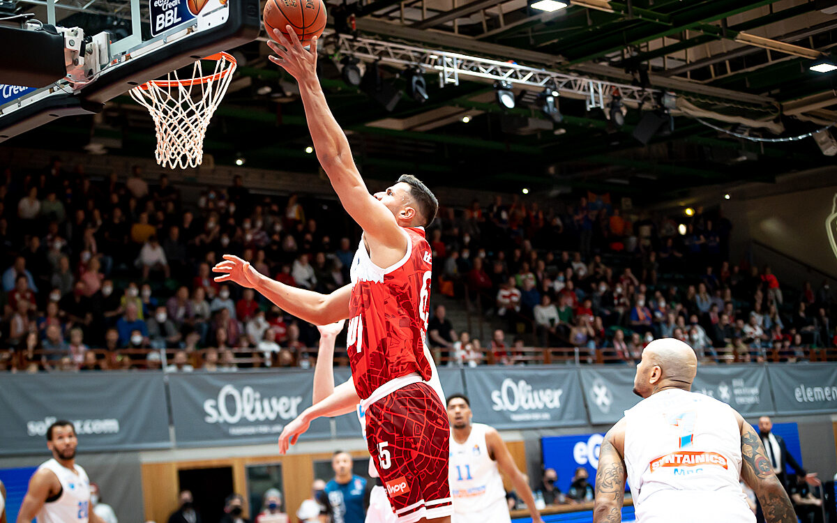 2022 04 23 s Oliver Baskets 32 2022 04 23 s Oliver Baskets 32