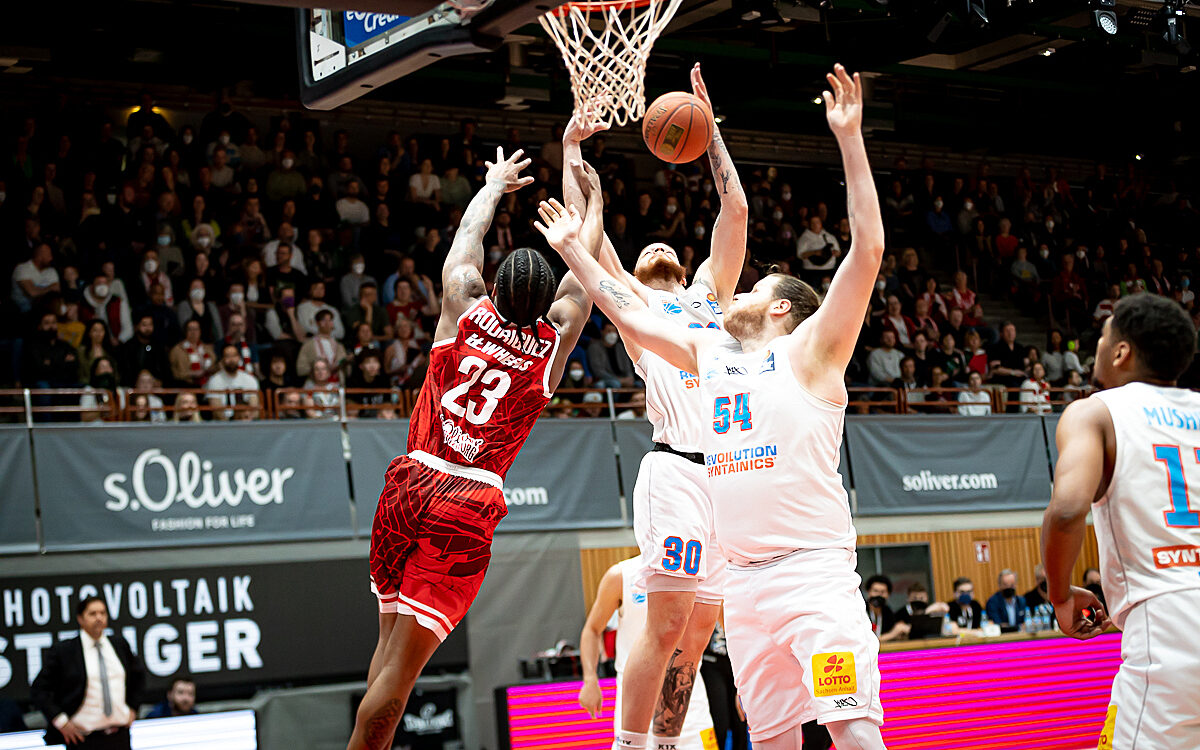 2022 04 23 s Oliver Baskets 64 2022 04 23 s Oliver Baskets 64