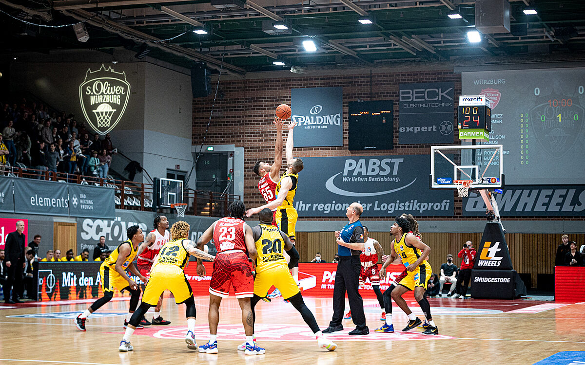 2022 04 26 s Oliver Baskets 465 2022 04 26 s Oliver Baskets 465