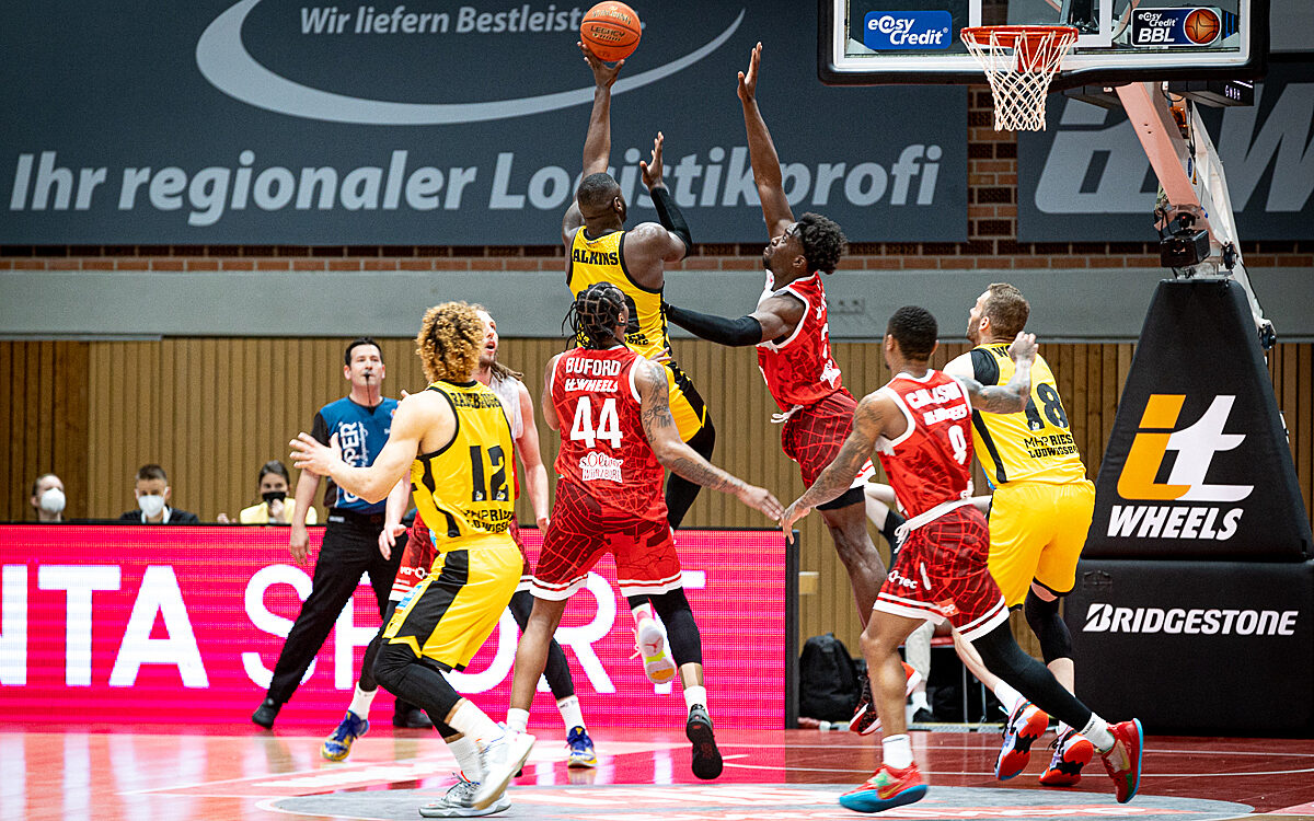 2022 04 26 s Oliver Baskets 470 2022 04 26 s Oliver Baskets 470