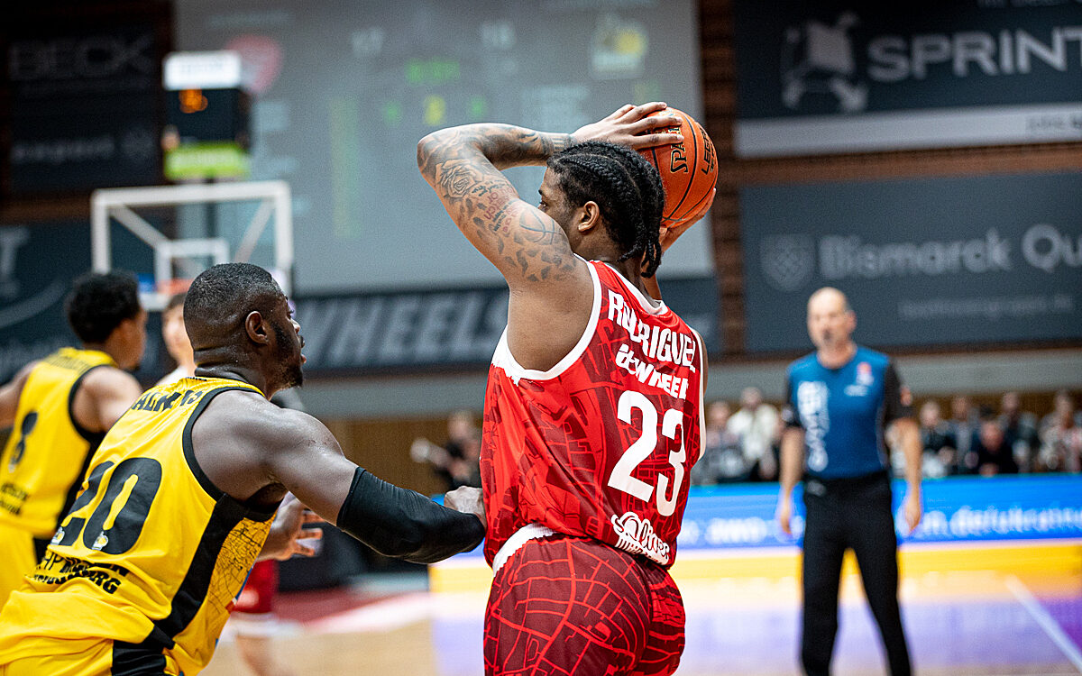 2022 04 26 s Oliver Baskets 473 2022 04 26 s Oliver Baskets 473