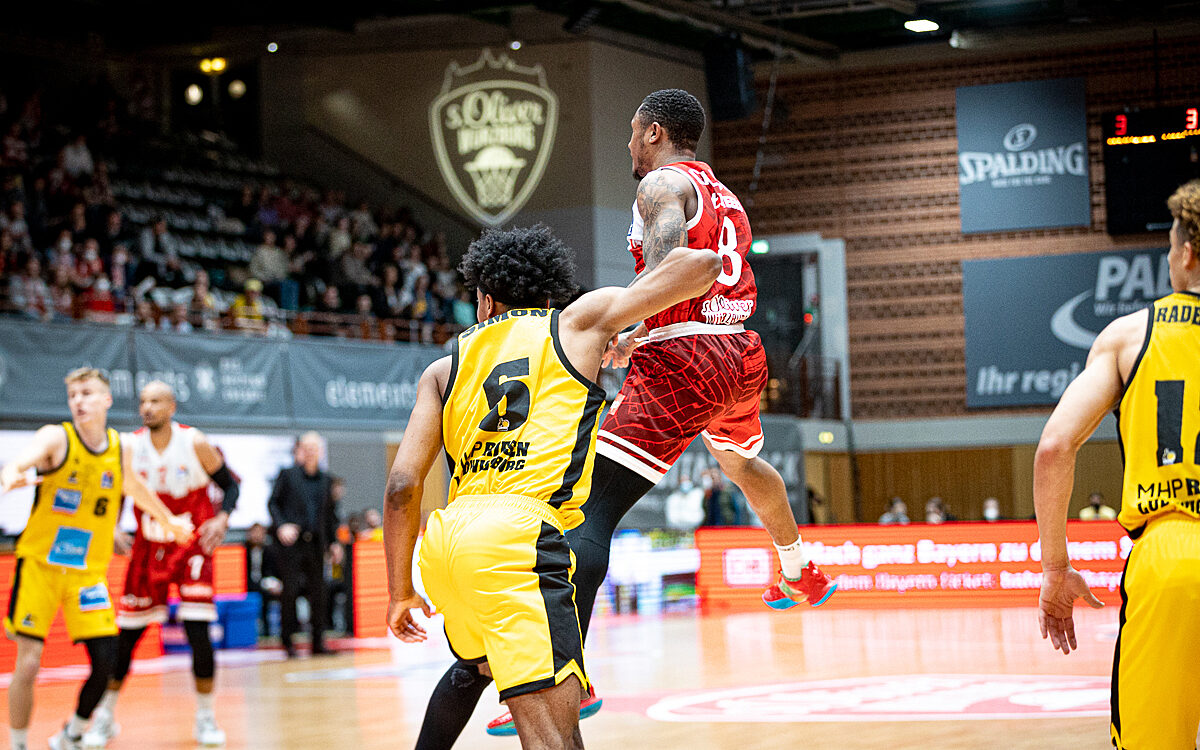 2022 04 26 s Oliver Baskets 490 2022 04 26 s Oliver Baskets 490