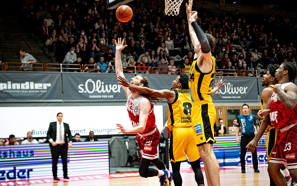 2022 04 26 s Oliver Baskets 492 2022 04 26 s Oliver Baskets 492