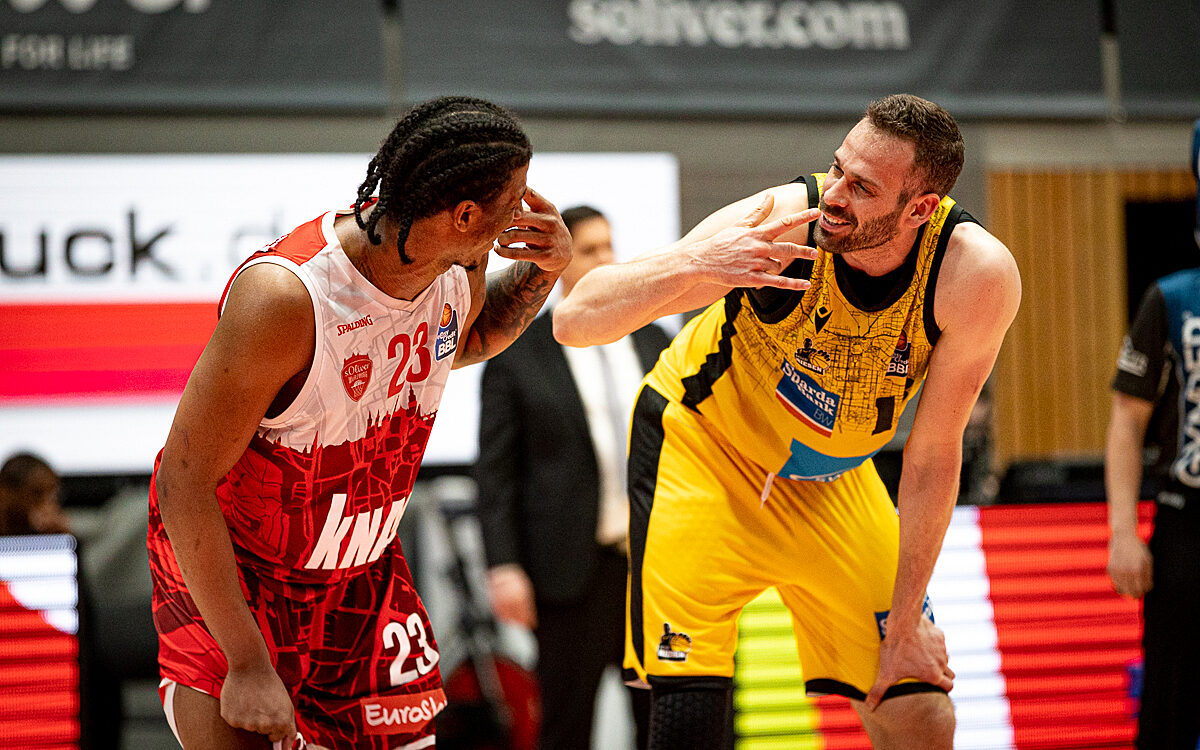 2022 04 26 s Oliver Baskets 506 2022 04 26 s Oliver Baskets 506