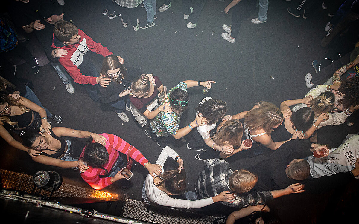 2022 09 17 Airport Malle Party 33 2022 09 17 Airport Malle Party 33