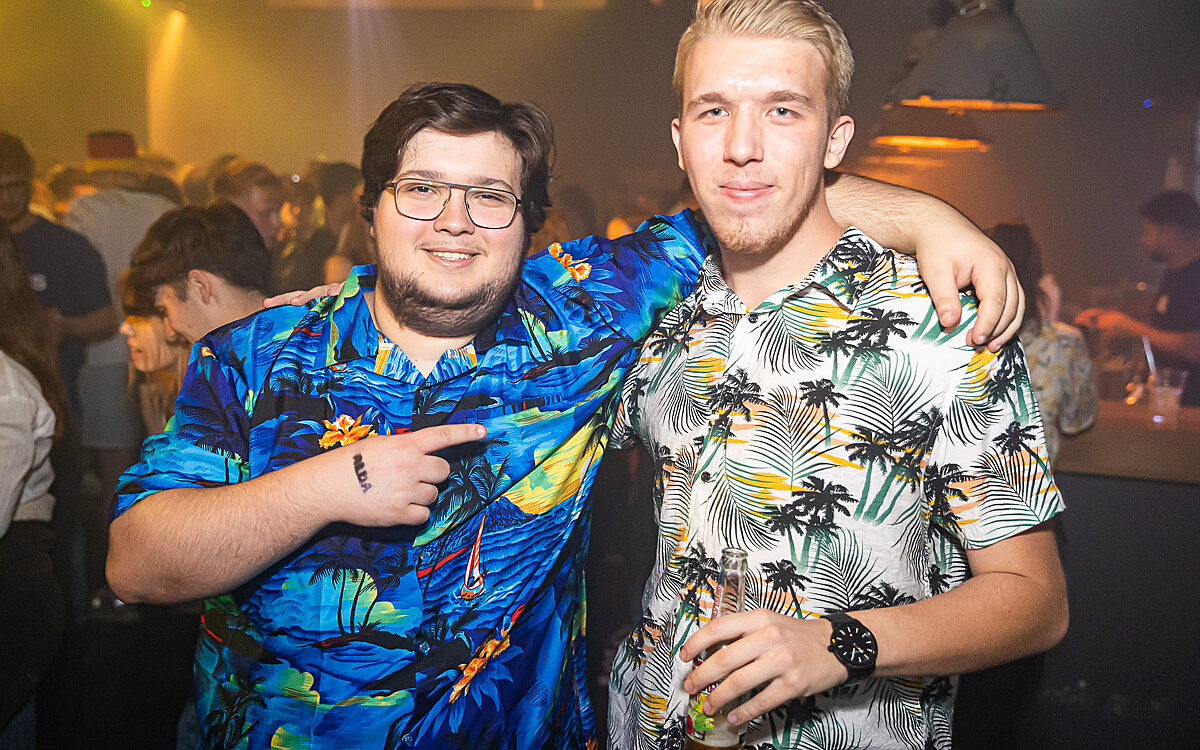 2022 09 17 Airport Malle Party 47 2022 09 17 Airport Malle Party 47