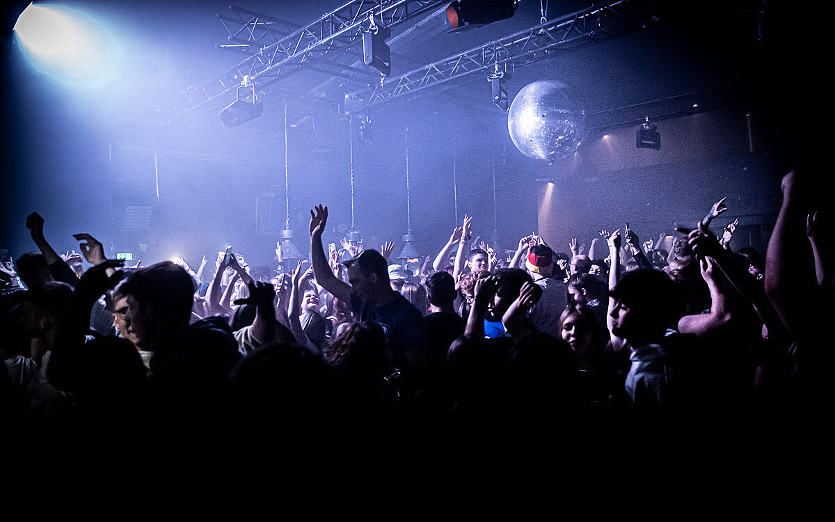 2022 09 17 Airport Malle Party 48 2022 09 17 Airport Malle Party 48