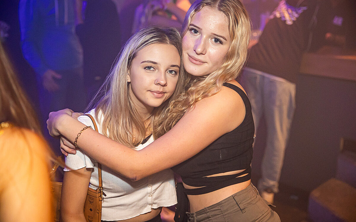 2022 09 18 Airport Malle Party 71 2022 09 18 Airport Malle Party 71