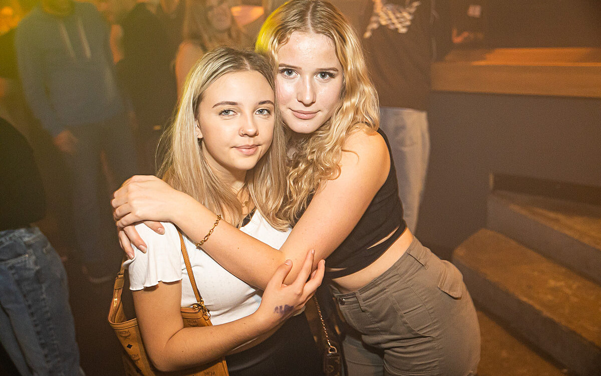 2022 09 18 Airport Malle Party 72 2022 09 18 Airport Malle Party 72