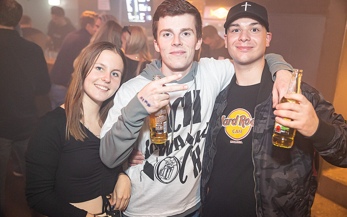 2022 09 18 Airport Malle Party 74 2022 09 18 Airport Malle Party 74