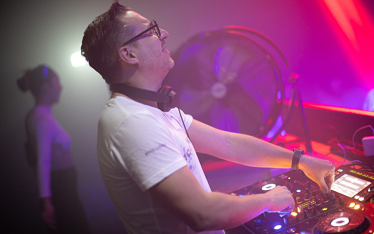 2022 09 30 Airport Black White 6 2022 09 30 Airport Black White 6