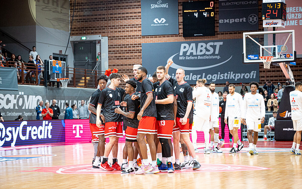 2022 10 08 Wuerzburg Baskets Syntainics 7 2022 10 08 Wuerzburg Baskets Syntainics 7