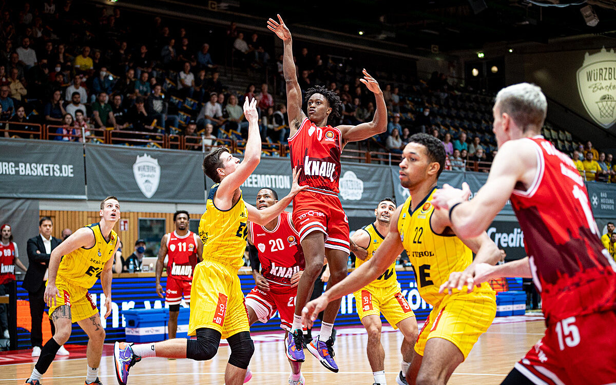 2022 10 15 Wuerzburg Baskets Oldenburg 7 2022 10 15 Wuerzburg Baskets Oldenburg 7