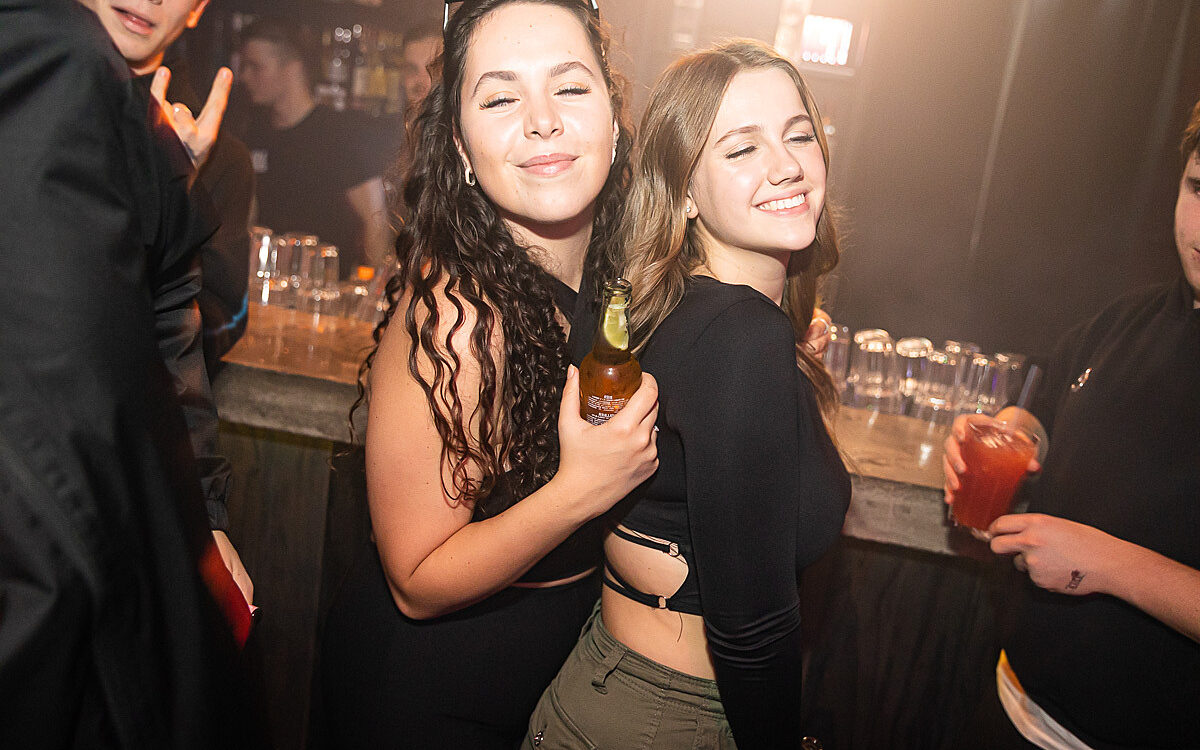 2022 10 22 Airport Votation 17 2022 10 22 Airport Votation 17