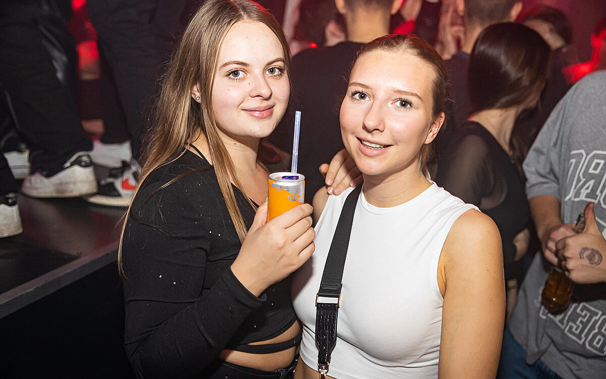 2022 10 22 Airport Votation 23 2022 10 22 Airport Votation 23