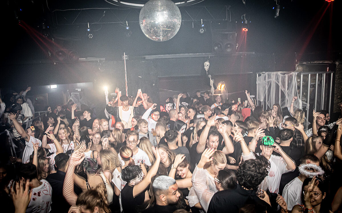 2022 10 31 Airport Halloween 9 2022 10 31 Airport Halloween 9