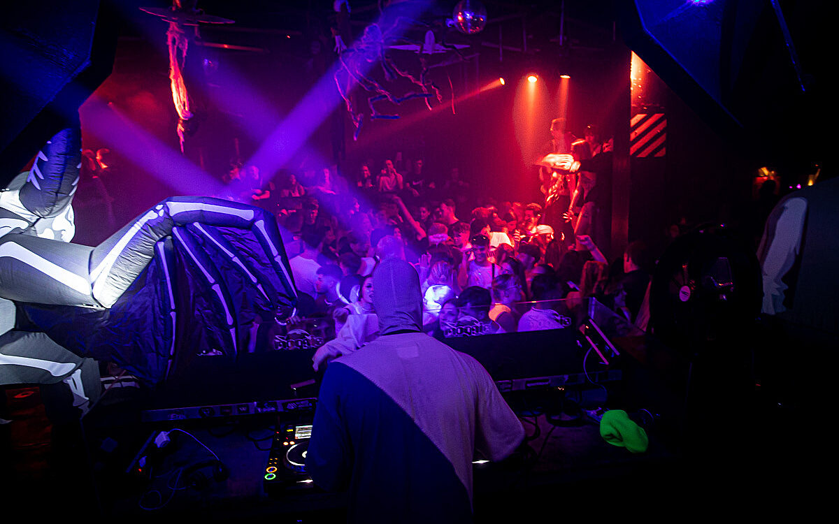 2022 11 01 Airport Halloween 42 2022 11 01 Airport Halloween 42