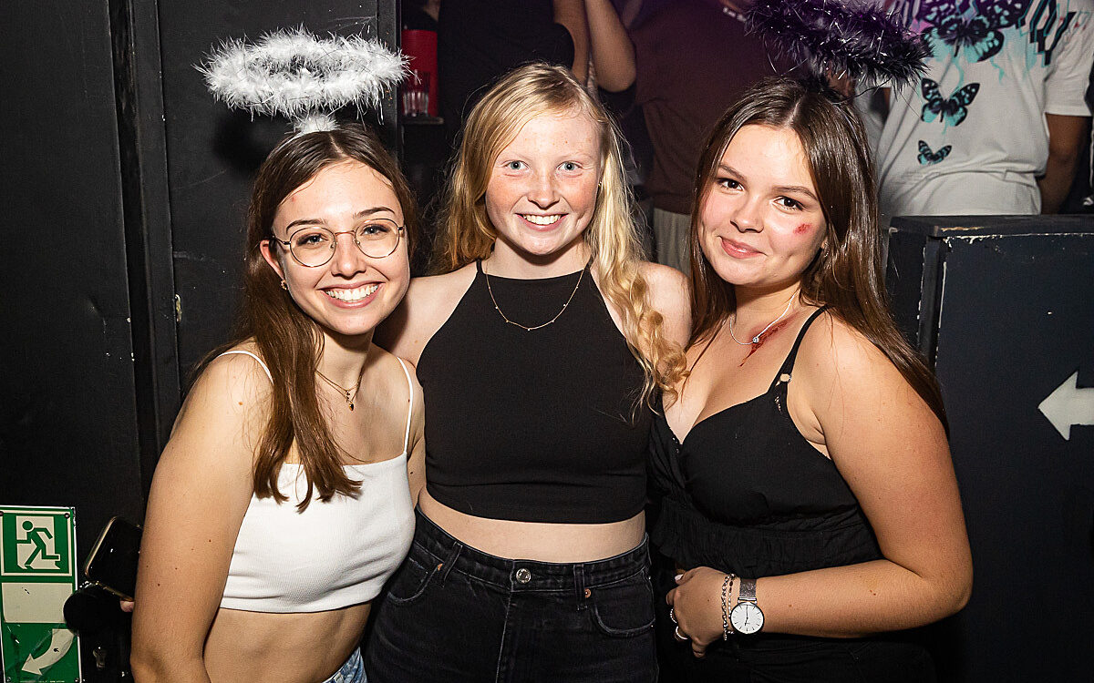 2022 11 01 Airport Halloween 49 2022 11 01 Airport Halloween 49