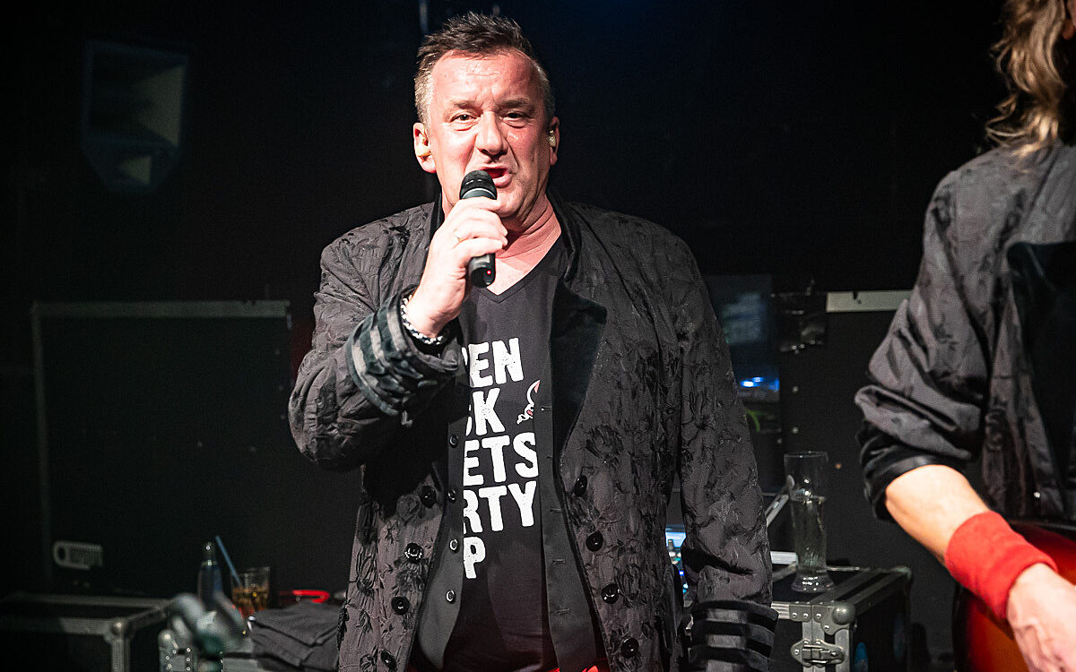 2022 11 11 Airport Fasching 12 2022 11 11 Airport Fasching 12