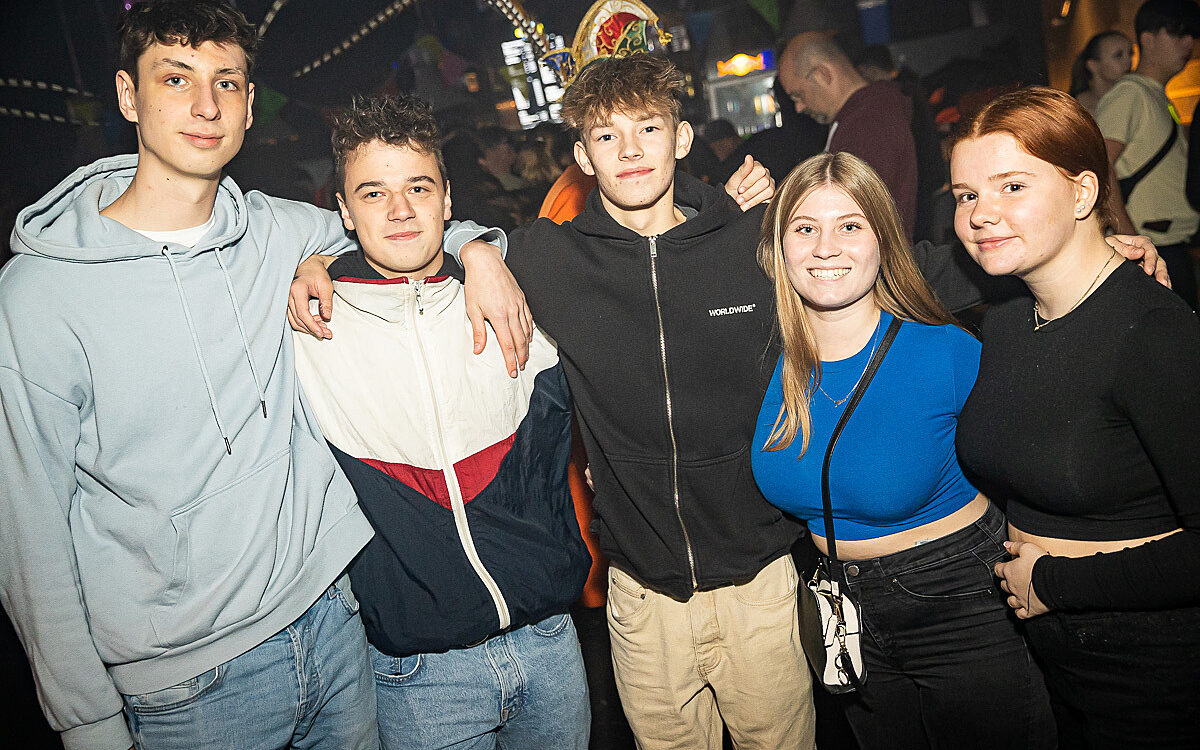 2022 11 11 Airport Fasching 21 2022 11 11 Airport Fasching 21