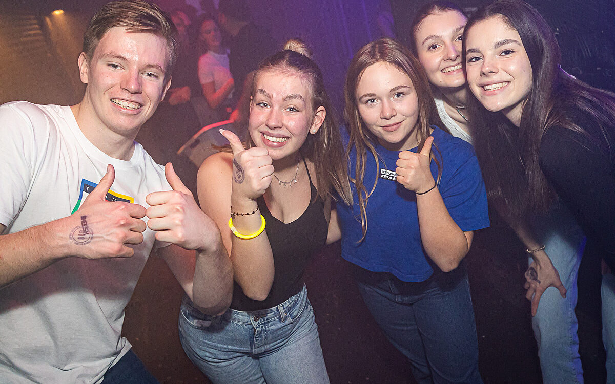 2022 11 12 Airport Fasching 36 2022 11 12 Airport Fasching 36