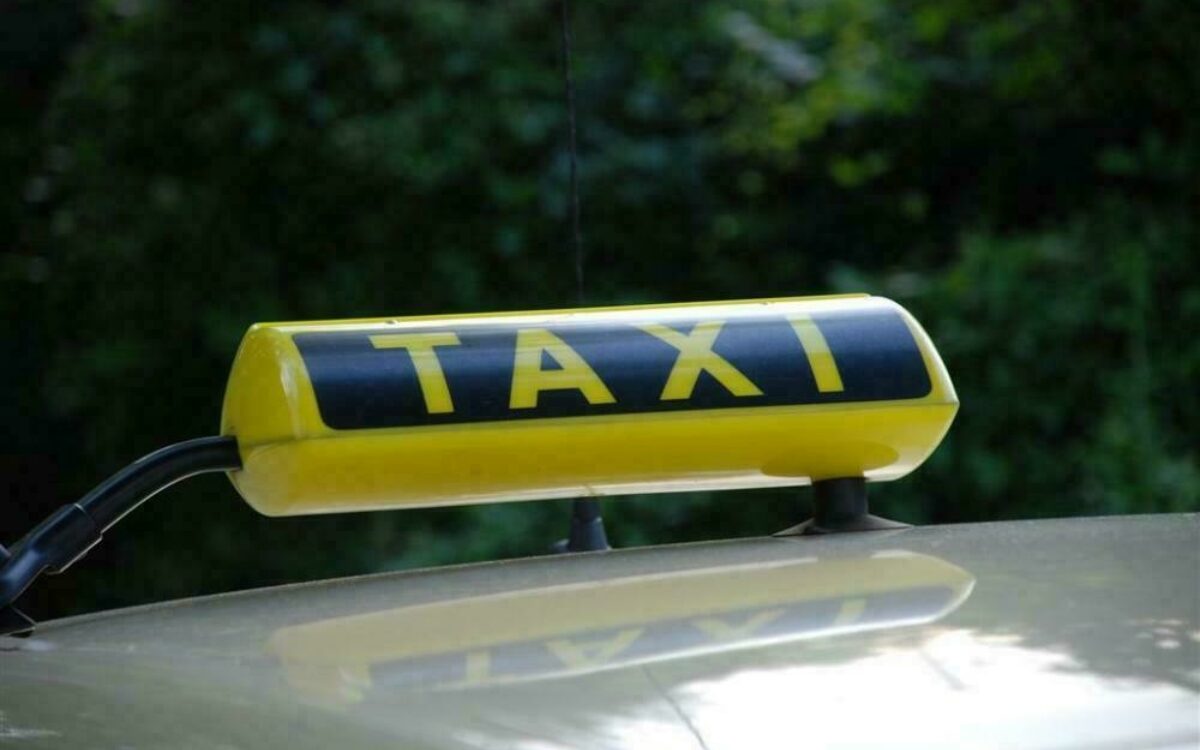 1605081376taxi foto fh 1605081376taxi foto fh