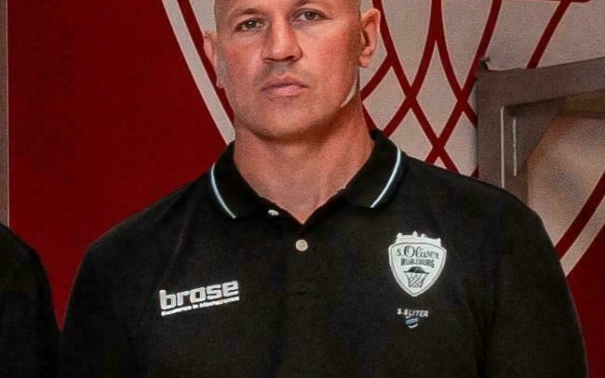 1605522024s oliver wrrzburg teamfoto 2020 gror 1605522024s oliver wrrzburg teamfoto 2020 gror