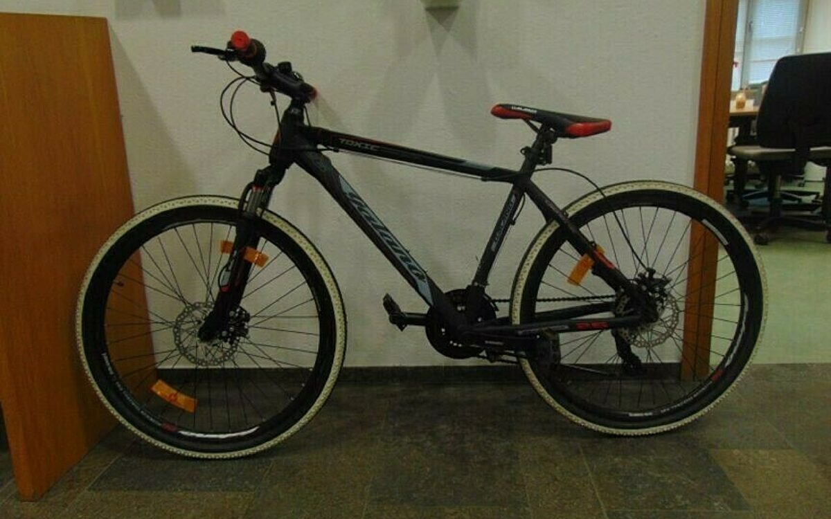 Wem gehört dieses Fahrrad, das in Marktbreit sichergestellt wurde? Wem gehört dieses Fahrrad, das in Marktbreit sichergestellt wurde?