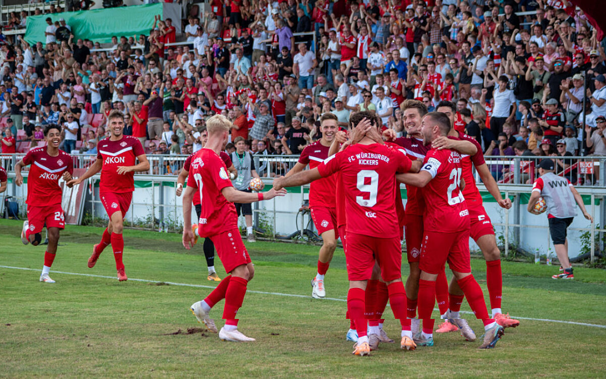Würzburger Kickers Torjubel gegen Hoffenheim Würzburger Kickers Torjubel gegen Hoffenheim