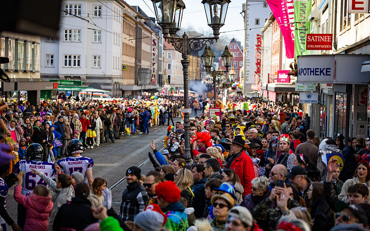 Faschingsumzug Würzburg Domstraße Faschingsumzug Würzburg Domstraße