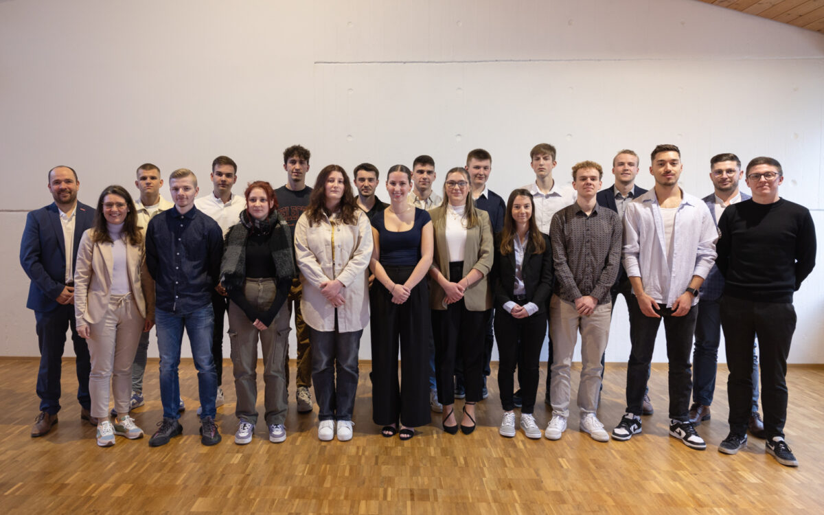 Auszeichnung beste Azubis Auszeichnung beste Azubis