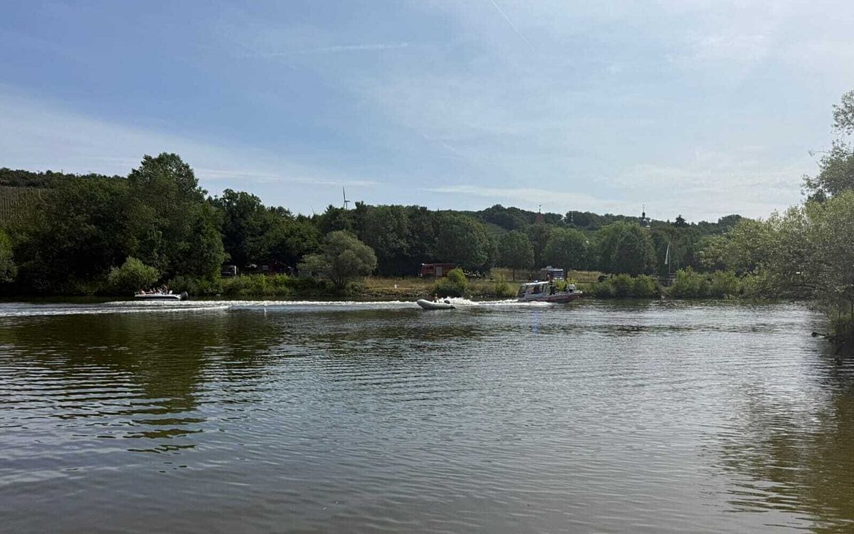 Badeunfall Winterhausen Suche nach vermisstem 17-Jährigen Badeunfall Winterhausen Suche nach vermisstem 17-Jährigen