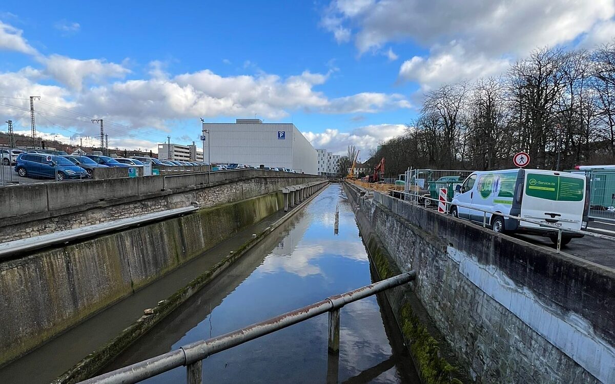 Blick auf das abgerissene Quellenbachparkhaus Blick auf das abgerissene Quellenbachparkhaus