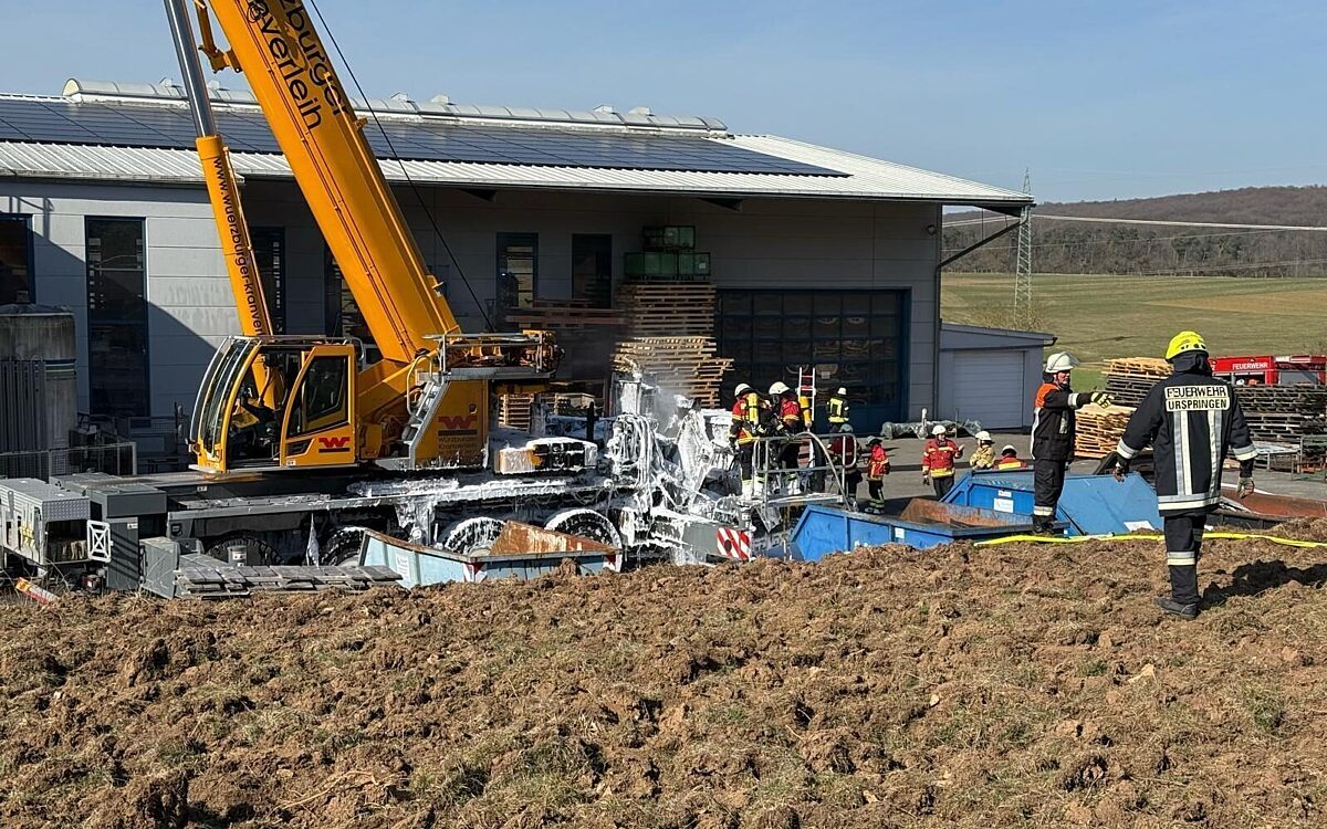 Brennender Kran Roden Brennender Kran Roden