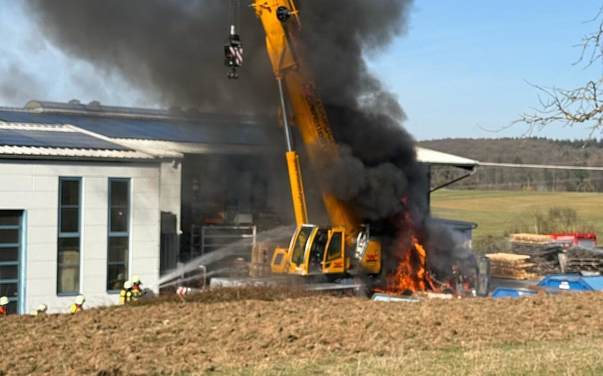 Brennender Kran Roden1 Brennender Kran Roden1