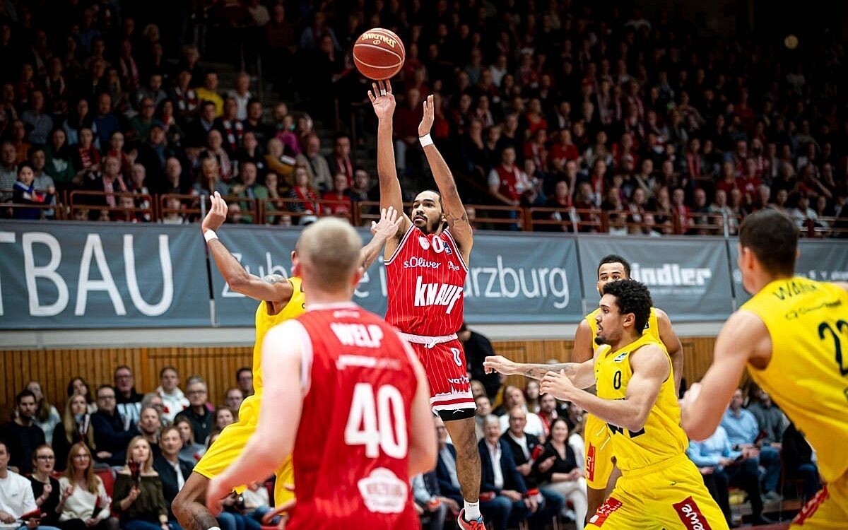 Würzburg Baskets Spieler Otis Livingston Saison 2023/2024 Würzburg Baskets Spieler Otis Livingston Saison 2023/2024