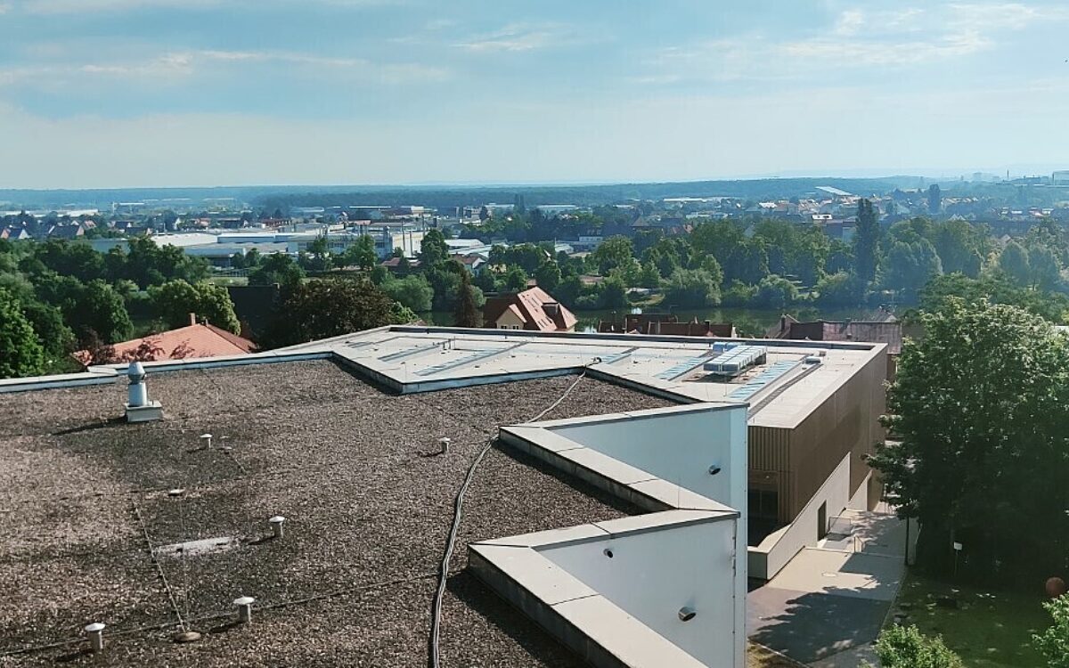 Das Dach der Paul Eber Schule Kitzingen Foto Patrick Fischer Das Dach der Paul Eber Schule Kitzingen Foto Patrick Fischer