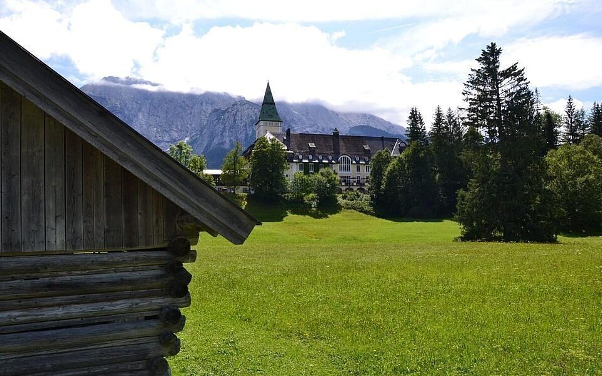 Das Schloss Elmau in Garmisch-Partenkirchen Das Schloss Elmau in Garmisch-Partenkirchen