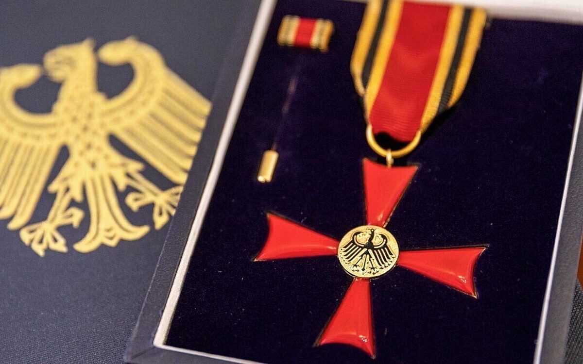 Das Verdienstkreuz am Bande Das Verdienstkreuz am Bande